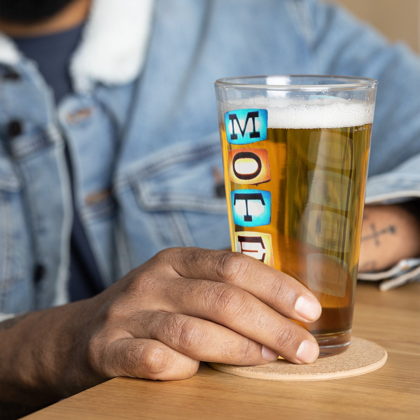 Retro MOTEL Sign 16 oz. Shaker pint glass